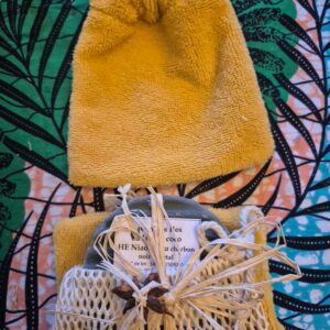 Eponge / filet avec un savon rond